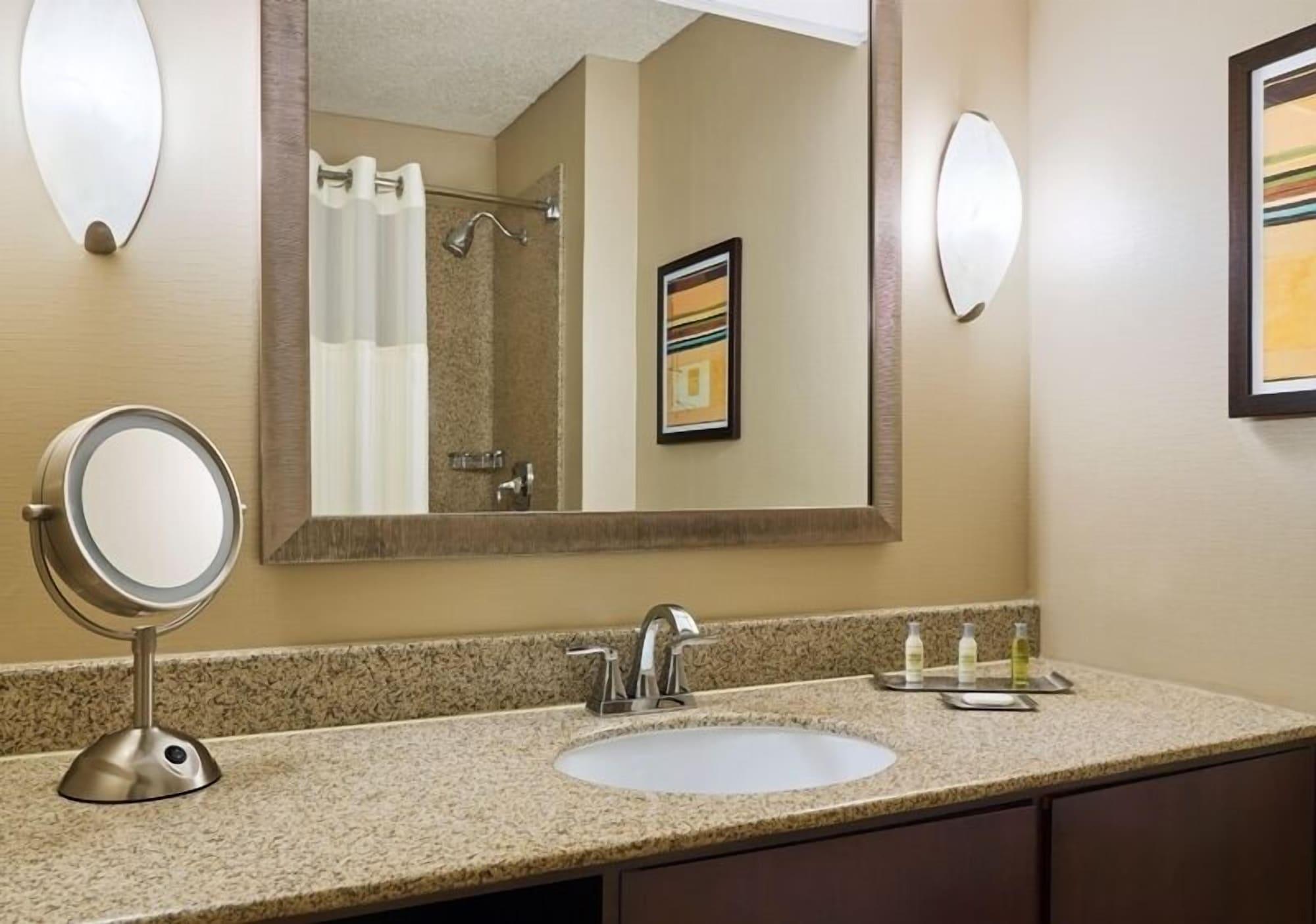 Doubletree By Hilton Houston Intercontinental Airport Hotel Exterior foto